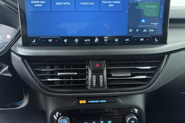 Ford Kuga FHEV (2025) — foto 10 van 24