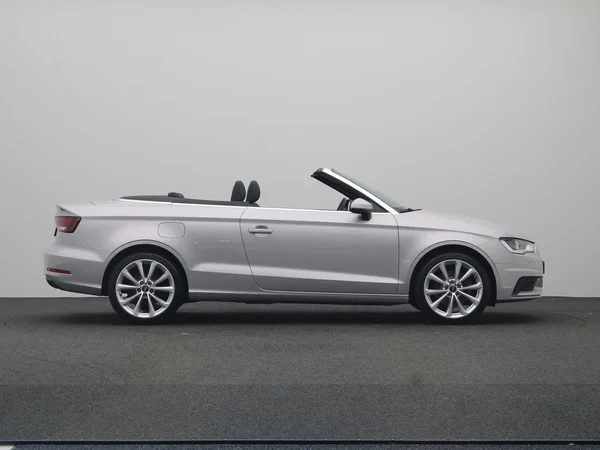 AUDI A3 Cabriolet (2015) — foto 19 van 21
