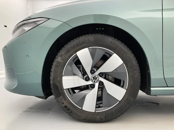 VOLKSWAGEN Passat SW (2025) — foto 21 van 36