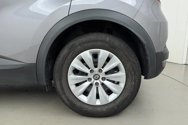 Renault Captur (2020) — foto 16 van 19