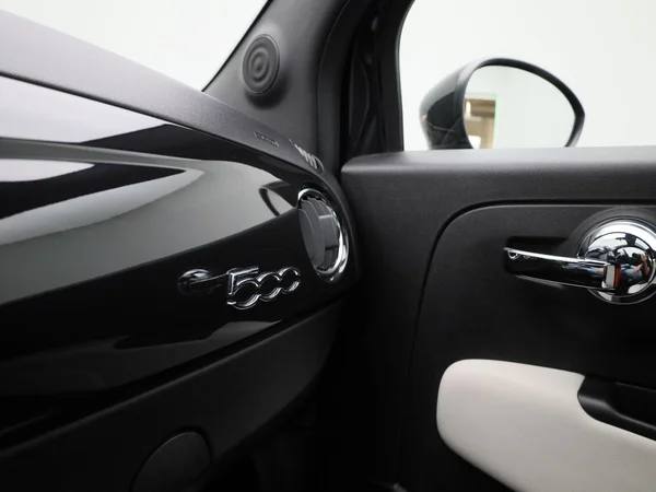 Fiat 500 (2022) — foto 18 van 37
