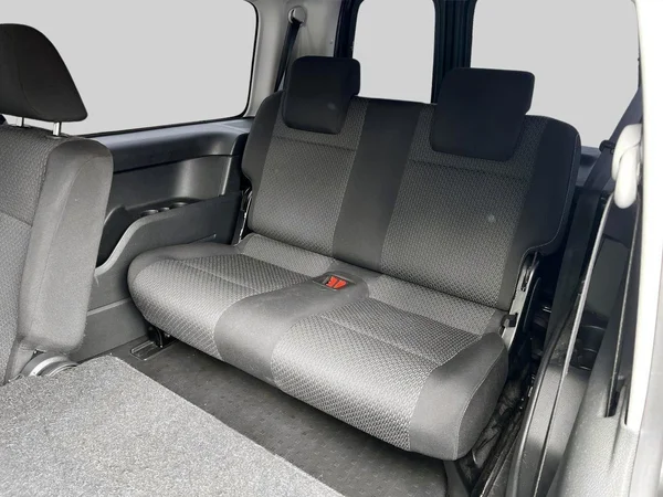 Volkswagen Caddy (2017) — foto 7 van 21