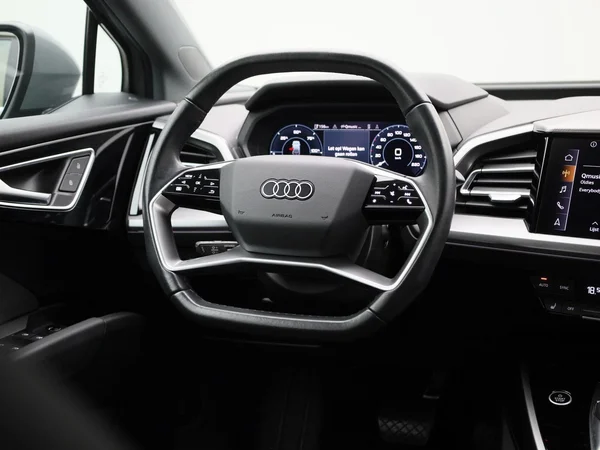 Audi Q4 e-tron (2024) — foto 2 van 50