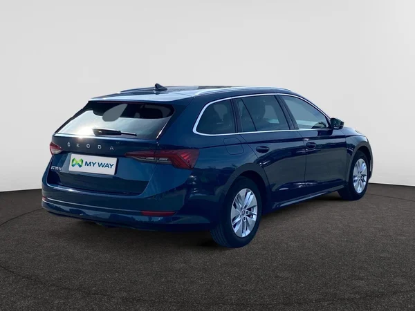 SKODA Octavia Combi (2023) — foto 3 van 10