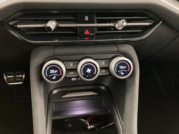 SKODA Kodiaq (2025) — foto 14 van 35