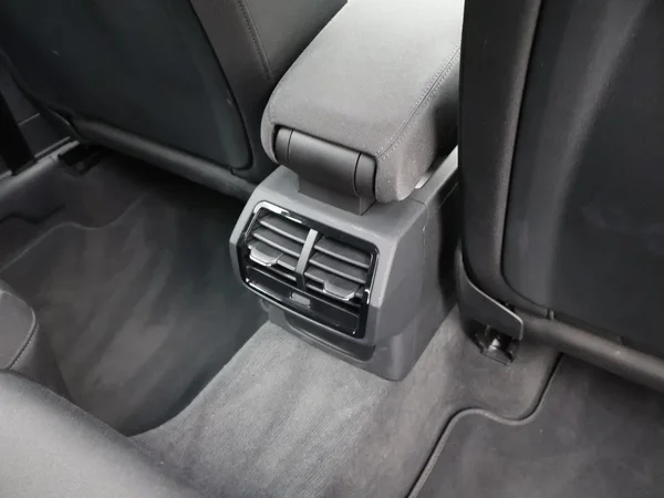 Audi Q3 (2021) — foto 3 van 29