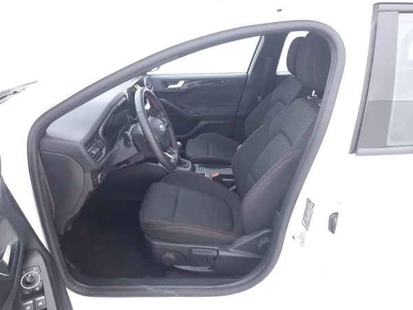 Ford Focus Sw (2025) — foto 2 van 22
