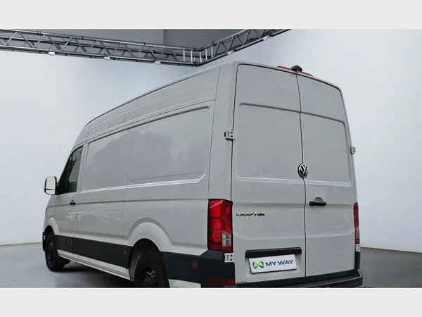Volkswagen Crafter 35 Fourgon Mwb Hr (2021) — foto 24 van 26