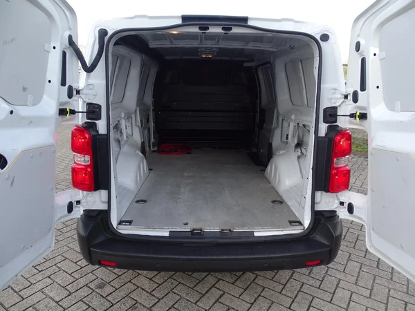 Opel Vivaro (2024) — foto 10 van 33