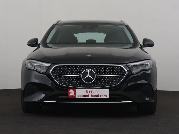 MERCEDES E 220 (2024) — foto 28 van 30