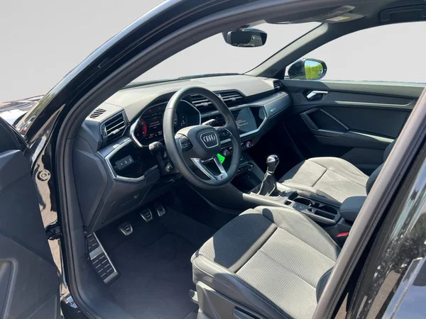 AUDI Q3 Sportback (2023) — foto 2 van 24