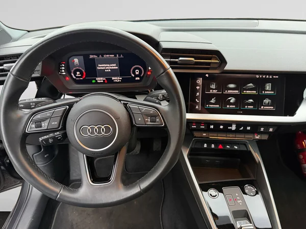 AUDI A3 Sportback (2024) — foto 3 van 15