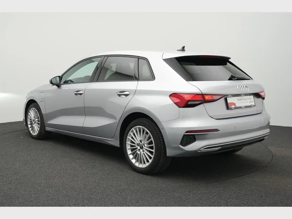 AUDI A3 Sportback PHEV (2024) — foto 24 van 29