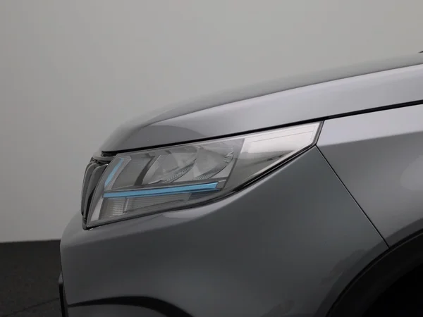 Suzuki Grand Vitara (2023) — foto 10 van 39