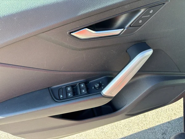 AUDI Q2 (2021) — foto 6 van 21