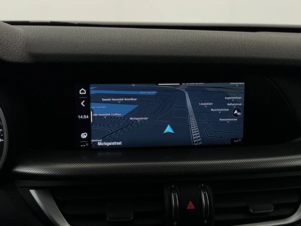 Alfa Romeo Stelvio (2022) — foto 9 van 31