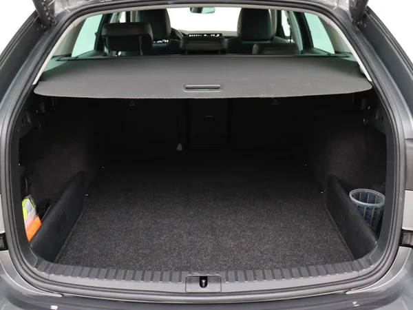 SKODA Octavia Combi (2024) — foto 6 van 19