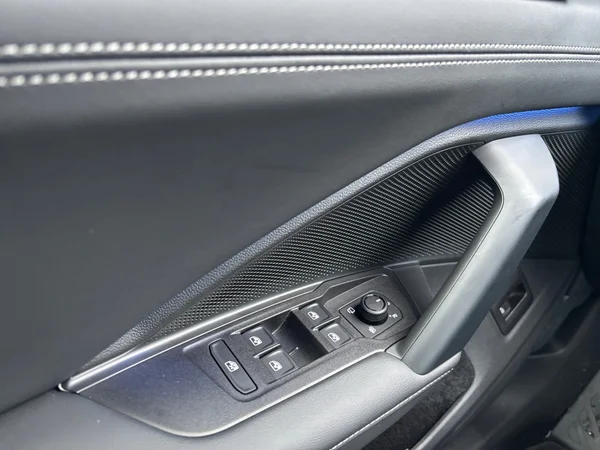 VOLKSWAGEN Tiguan (2025) — foto 22 van 24
