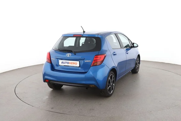 Toyota Yaris (2017) — foto 12 van 16
