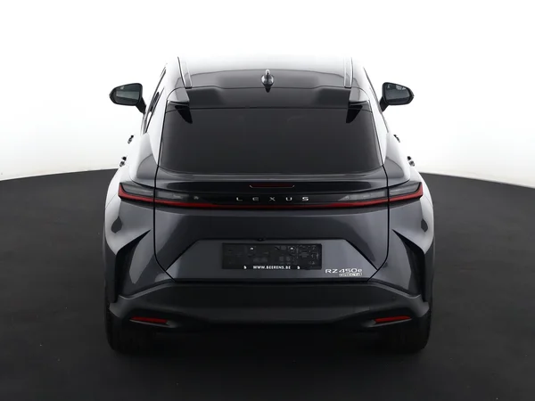 LEXUS RZ (2025) — foto 30 van 33