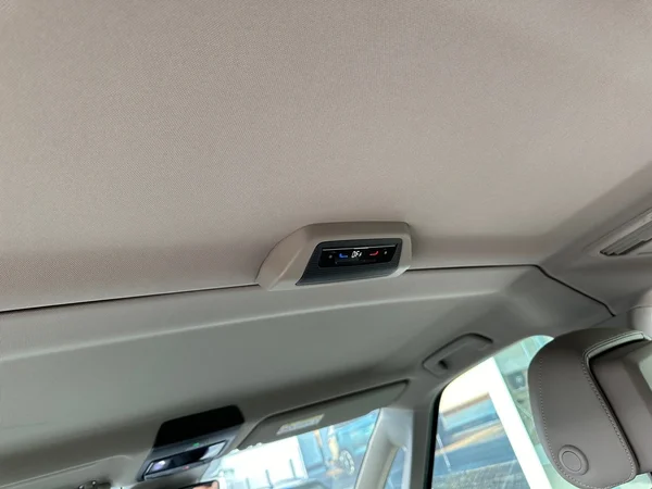 VOLKSWAGEN Multivan T7 Long (2024) — foto 13 van 24