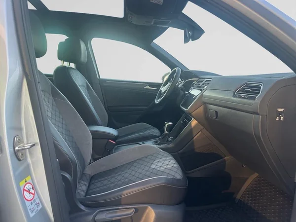 VOLKSWAGEN Tiguan Dsl (2023) — foto 14 van 20
