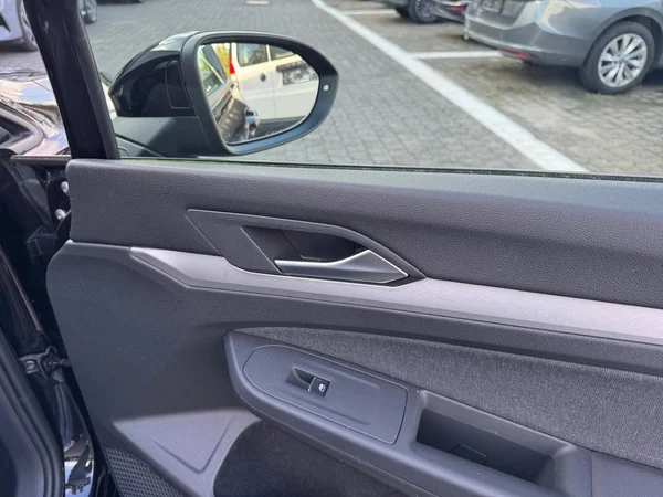 VOLKSWAGEN Golf VIII SW (2023) — foto 9 van 24