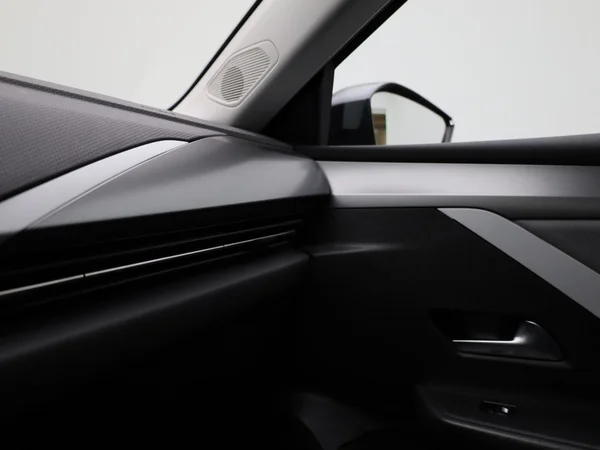 Opel Astra (2023) — foto 17 van 37