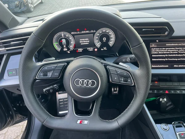 AUDI A3 Allstreet PHEV (2025) — foto 5 van 24