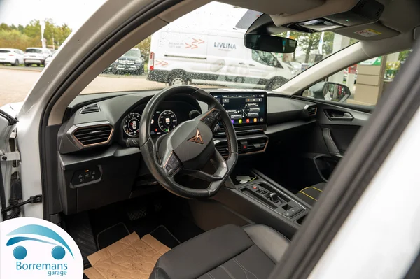 Cupra Leon (2023) — foto 22 van 47