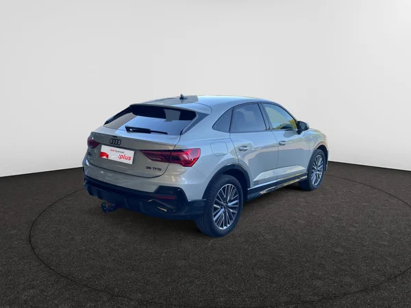 AUDI Q3 Sportback (2024) — foto 16 van 20