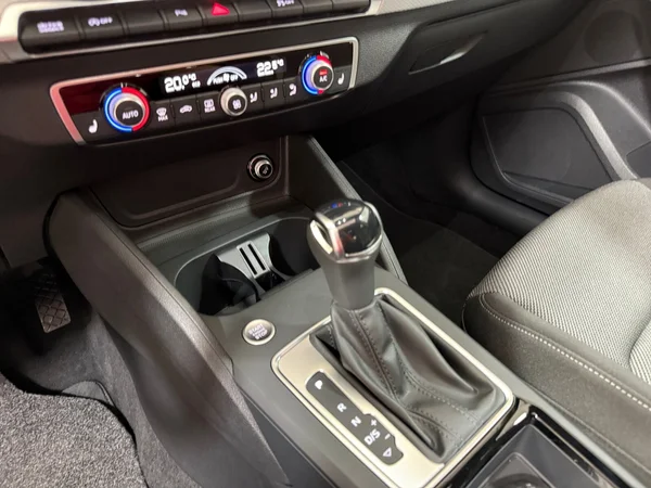 Audi Q2 (2026) — foto 9 van 31
