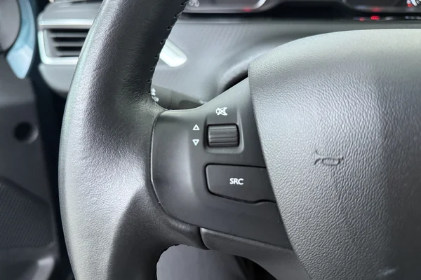 Peugeot 2008 (2018) — foto 5 van 20