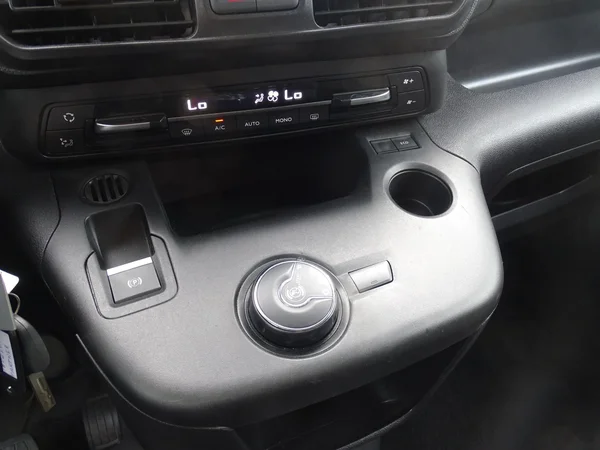 Peugeot Partner (2021) — foto 14 van 25