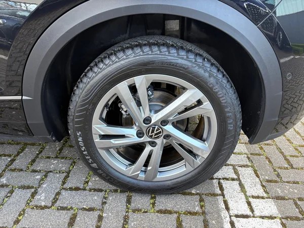 VOLKSWAGEN T-Roc (2025) — foto 16 van 24