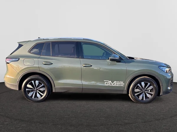 VOLKSWAGEN Tiguan (2025) — foto 8 van 17