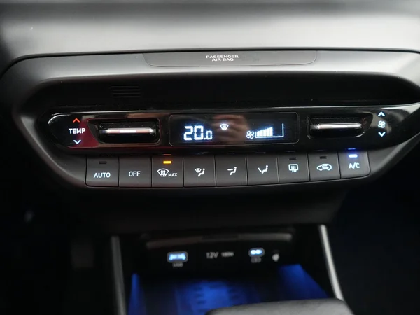 Hyundai i20 (2024) — foto 9 van 21
