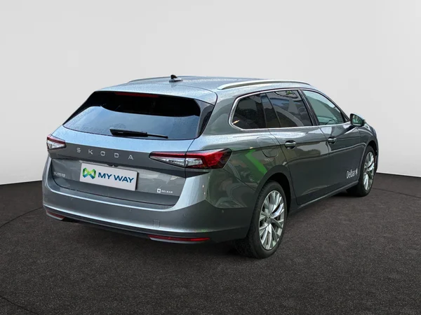 SKODA Superb Combi (2024) — foto 15 van 24
