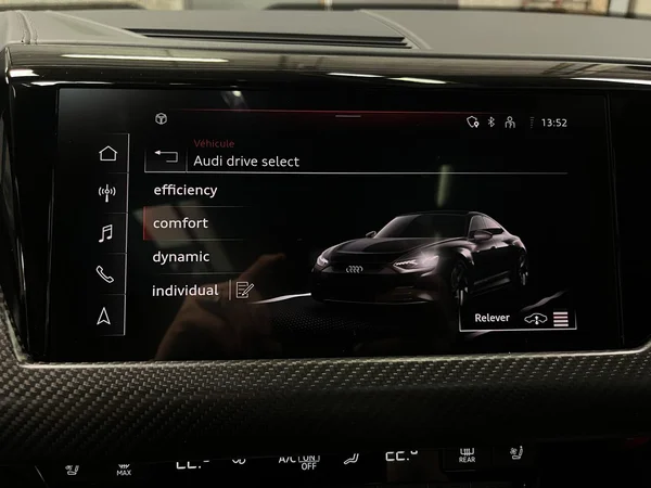 AUDI E-tron GT (2023) — foto 7 van 23