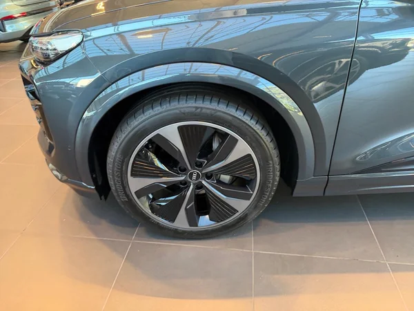 AUDI Q6 Sportback e-tron (2026) — foto 16 van 24