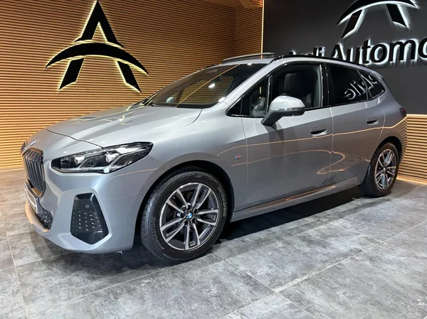 Bmw 218 (2023) — foto 17 van 28
