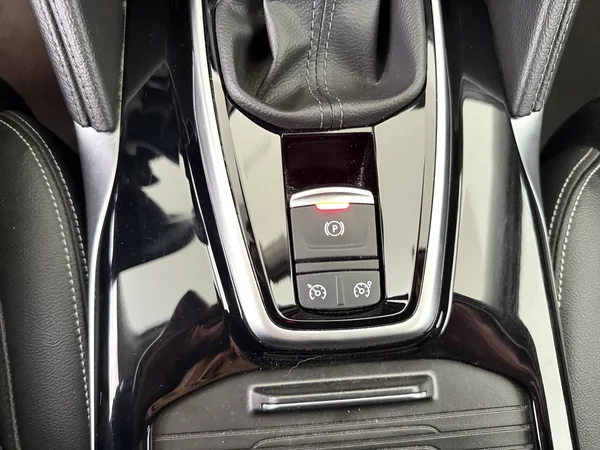 RENAULT Koleos (2022) — foto 15 van 25