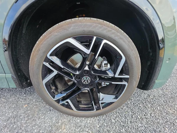 VOLKSWAGEN Tiguan eHybrid (PHEV) (2026) — foto 17 van 24