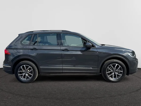 VOLKSWAGEN Tiguan eHybrid (PHEV) (2022) — foto 19 van 22
