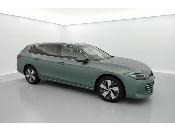 VOLKSWAGEN Passat SW (2025) — foto 23 van 36