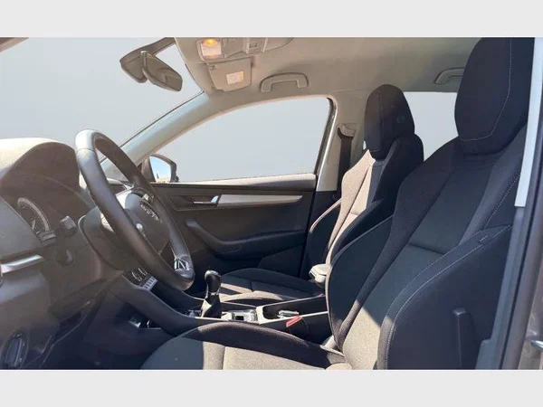 Skoda Karoq (2022) — foto 5 van 27