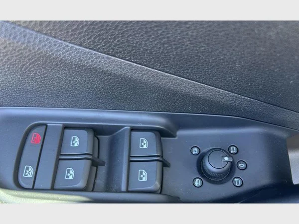 Audi Q2 (2019) — foto 17 van 28
