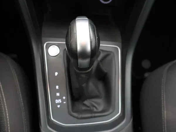 Volkswagen Touran (2022) — foto 9 van 29