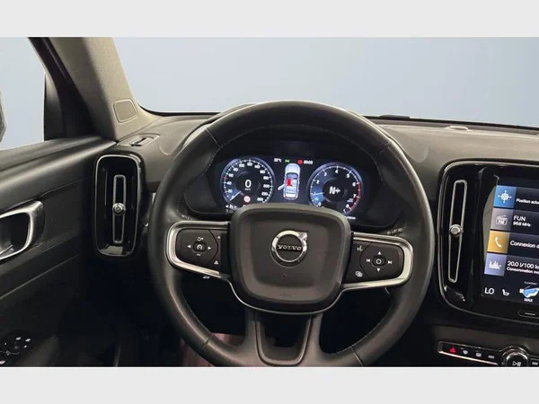 Volvo XC40 (2021) — foto 3 van 15