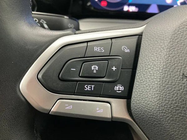 VOLKSWAGEN Golf VIII SW (2022) — foto 9 van 36